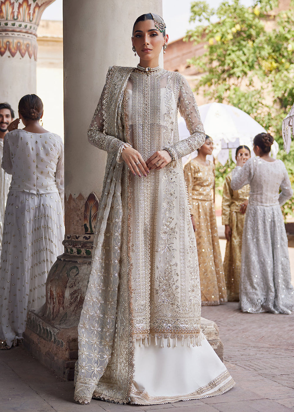 White Pakistani Wedding Clothing: Buy White Pakistani Wedding Clothing for  Women Online in USA