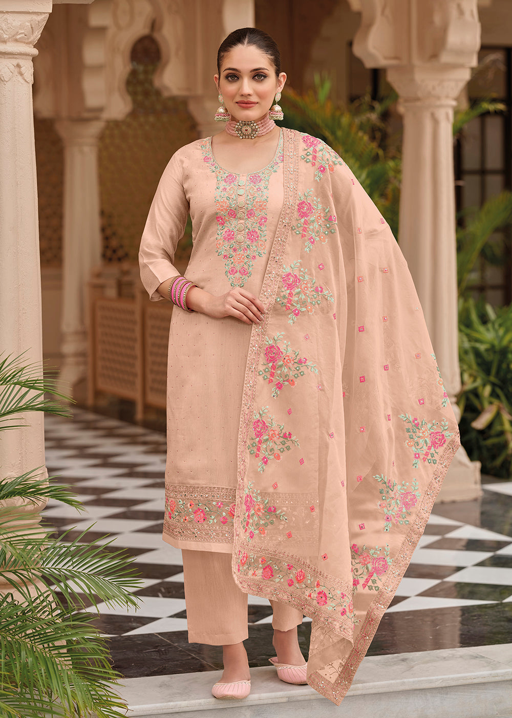 Peach Maheshwari Silk Embroidered Festive Salwar Suit