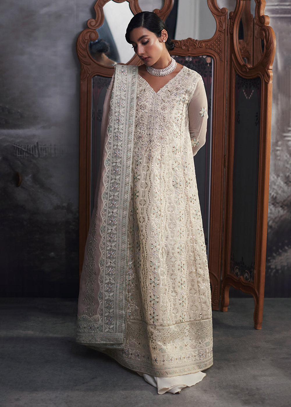 Buy White Organza Net Pakistani Suit | Mushq | Qala Kamdaani | Aaila Empress Clothing Buy White Organza Net Pakistani Suit | Mushq | Qala Kamdaani | Aaila Empress Clothing