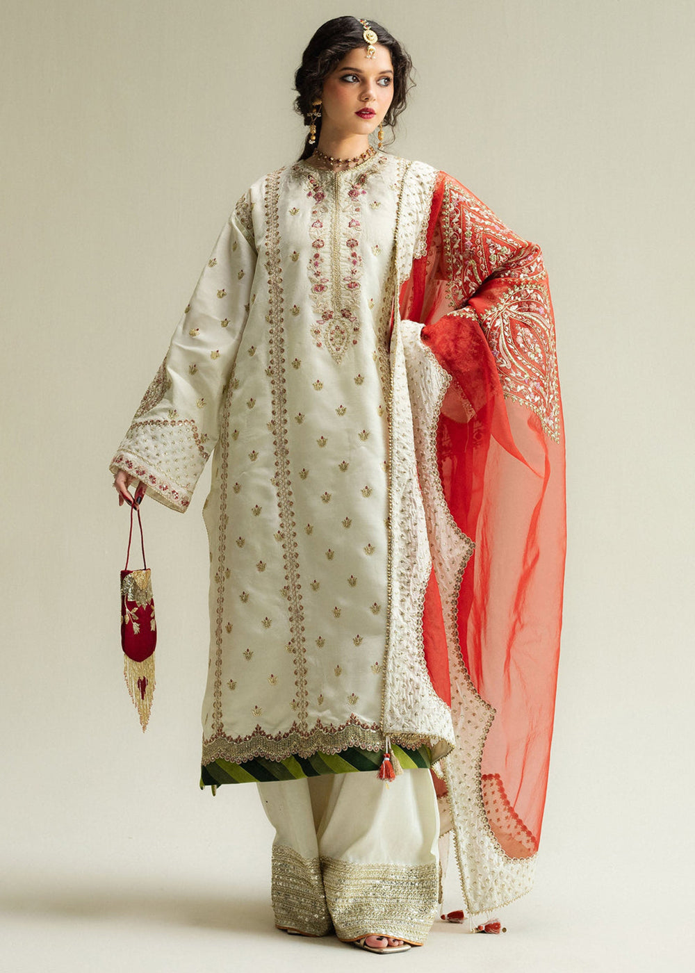 green emerald velvet dress Buy Wedding Luxury Formals '25 by Zara Shahjahan