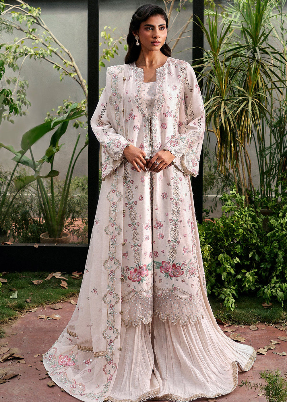 Buy Now La Fuchsia Luxury Formals '25 by Afrozeh | Rue Online in US, UK, Canada, Germany, Italy, Austria, France, Singapore, UAE & Worldwide at Empress.