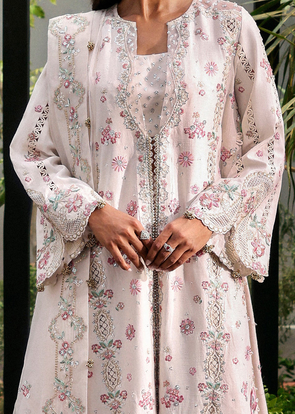 Buy Now La Fuchsia Luxury Formals '25 by Afrozeh | Rue Online in US, UK, Canada, Germany, Italy, Austria, France, Singapore, UAE & Worldwide at Empress.
