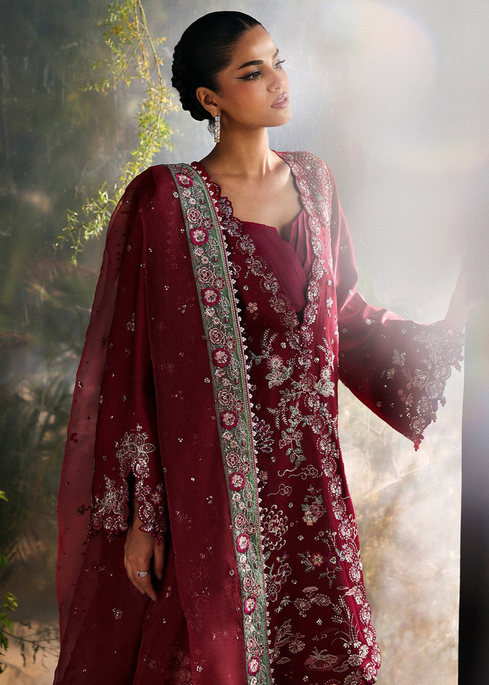 Buy Now La Fuchsia Luxury Formals '25 by Afrozeh | Yalira Online in US, UK, Canada, Germany, Italy, Austria, France, Singapore, UAE & Worldwide at Empress.
