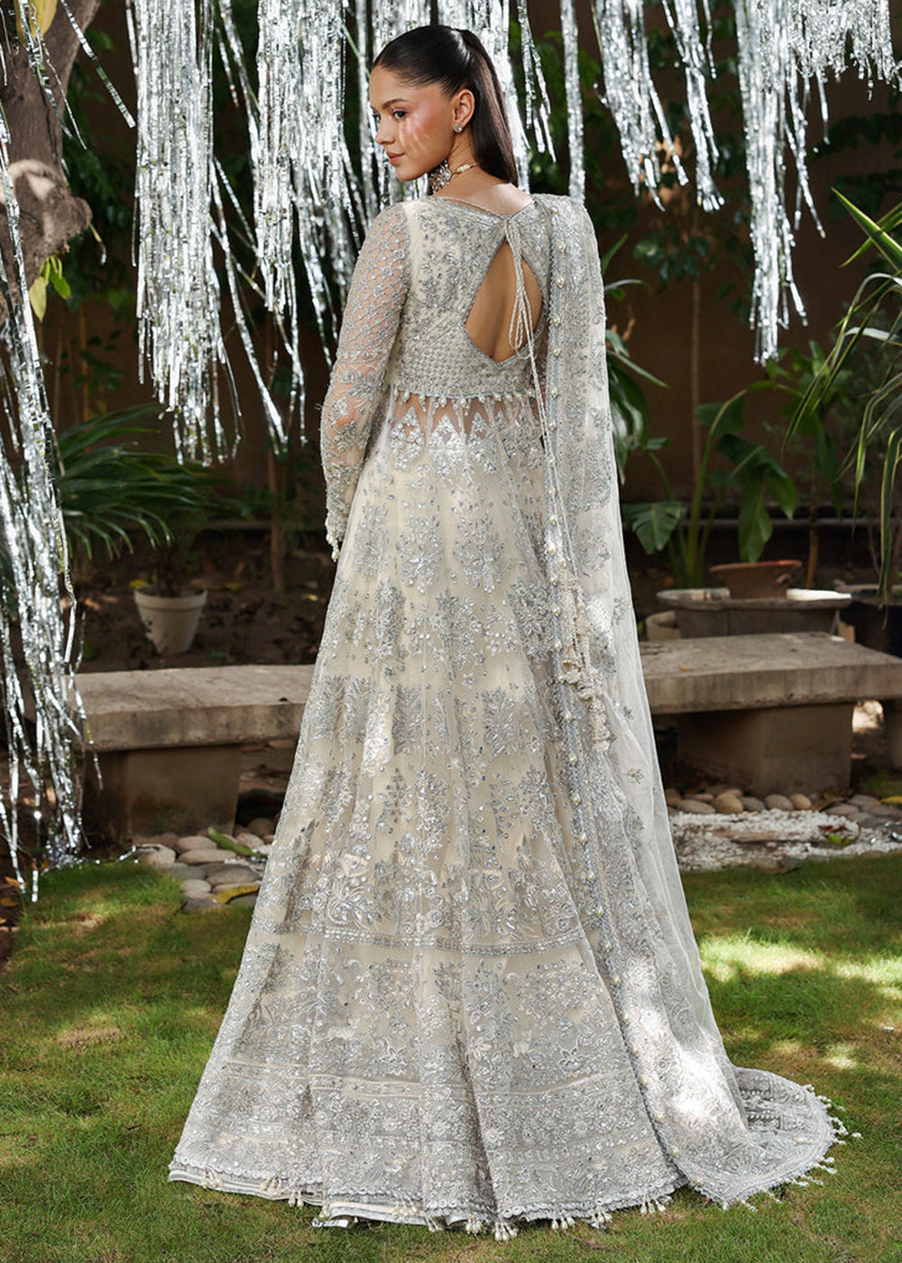 Buy Now Dastangoi Wedding Formals '25 by Afrozeh | Twilune Online in USA, UK, Canada, Greece, Germany, Ireland, Italy, UAE, Qatar & Worldwide at Empress.