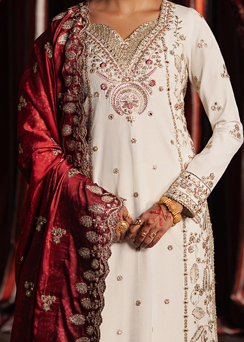 Buy Now Divani The Silk Wedding Edit '25 by Afrozeh | Khuld Online in USA, UK, Canada, France, Italy, Germany, Greece, Sweden, UAE & Worldwide at Empress.