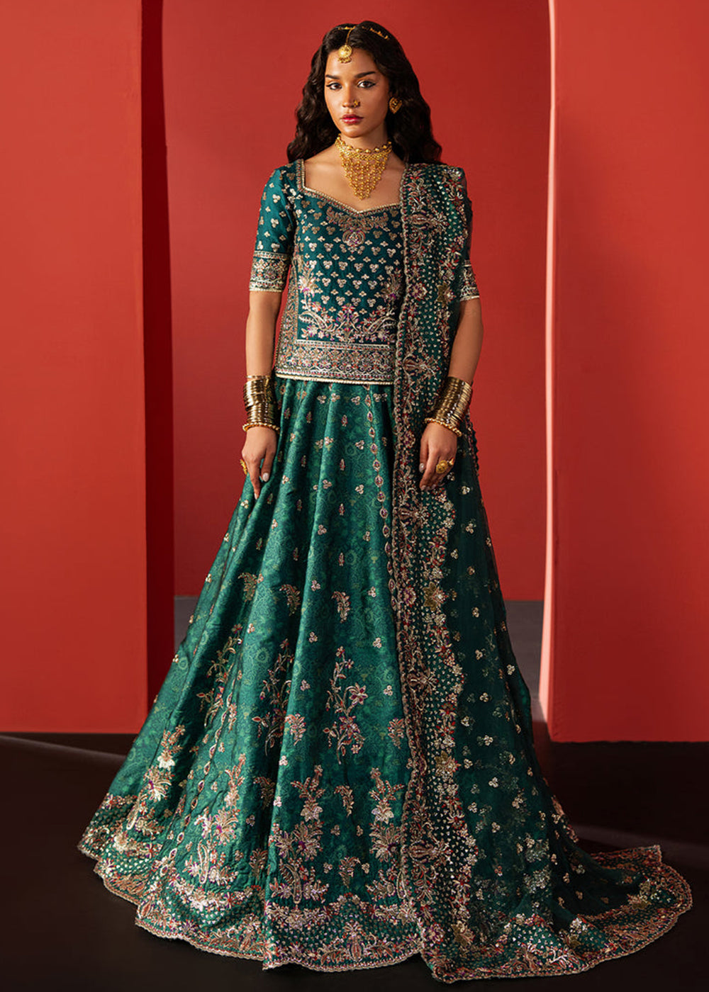 Buy Now Divani The Silk Wedding Edit '25 by Afrozeh | Afsar Online in USA, UK, Canada, France, Italy, Germany, Greece, Sweden, UAE & Worldwide at Empress.