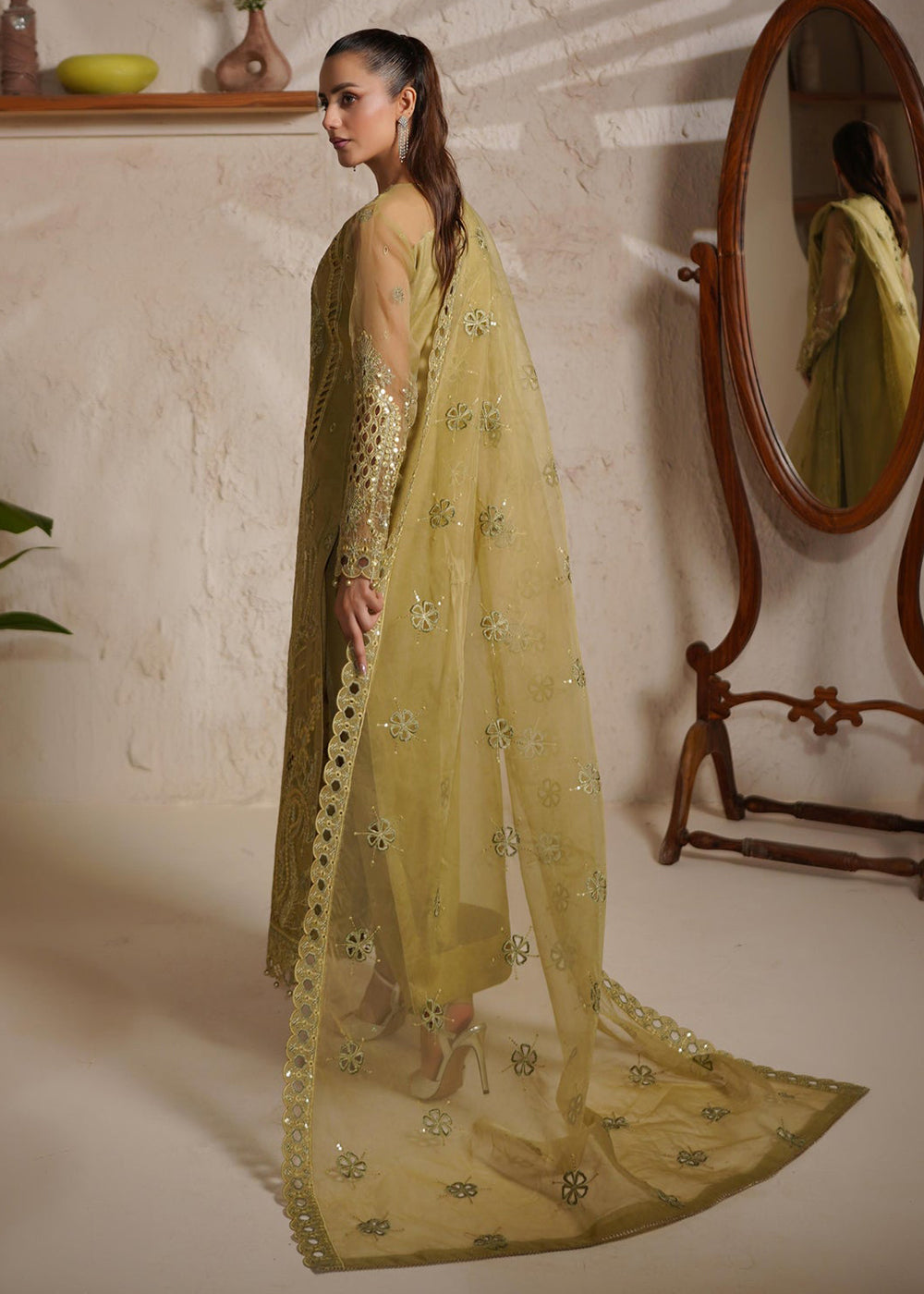 Buy Now Noir Luxe Formals '25 by Maryam's | GLORIANA - 1406 Online in USA, UK, Canada, Greece, Germany, Ireland, Italy, Greece, Sweden & Worldwide at Empress.