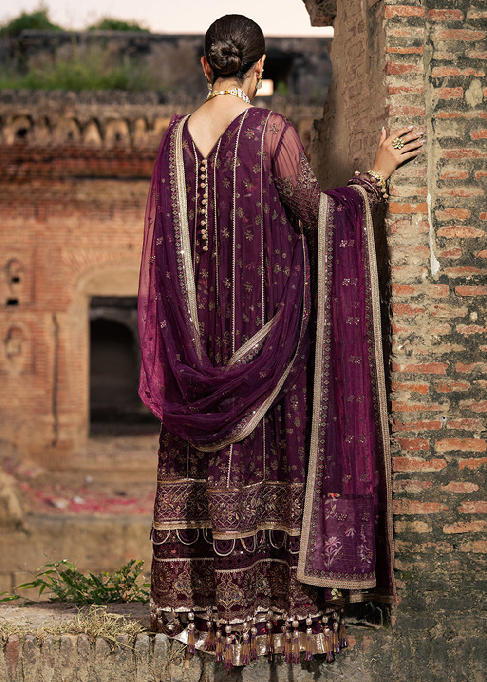 Buy Now Dastaan Luxury Formals '25 by Jade | DLF-20854 Online in USA, UK, Canada, France, Greece, Germany, Ireland, Italy, UAE & Worldwide at Empress Clothing.