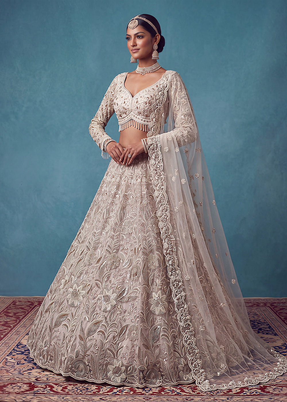 Buy Now Extraordinary Mauve Flared Hand-Embroidered Lehenga Choli Online in US, UK, Canada, France, Italy, Germany, Sweden, Denmark, UAE &amp; Worldwide at Empress.