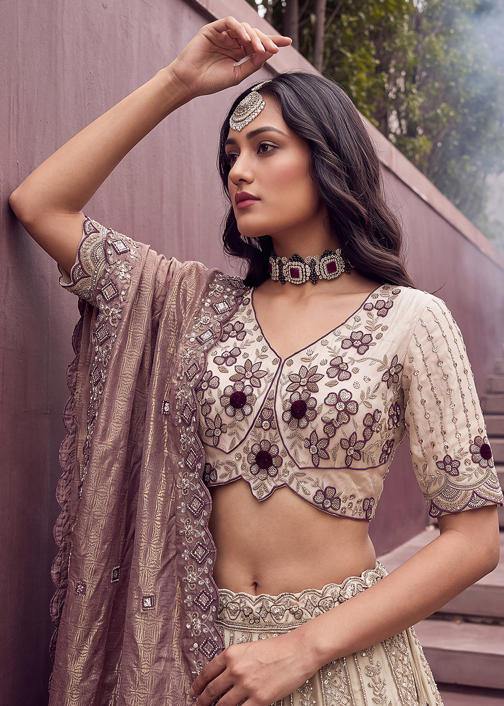Buy Now Mauve Flower Pattern Motif &amp; Beads Attractive Lehenga Choli Online in US, UK, Canada, France, Italy, Germany, Sweden, UAE &amp; Worldwide at Empress.