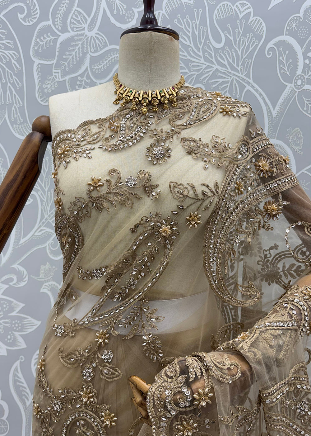 Buy Now Golden Beautiful Katha Chain Embroidered Wedding Saree Online in USA, UK, Canada, France, Germany, Denmark, Sweden, Italy, UAE &amp; Worldwide at Empress.