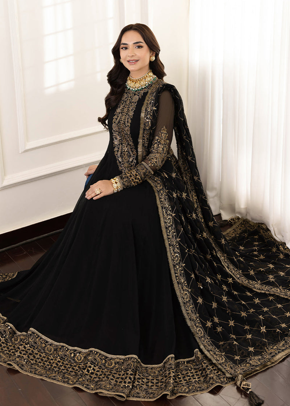 Pretty Black Suit - Maahru, Noorie & Meerub '23 by Asim Jofa