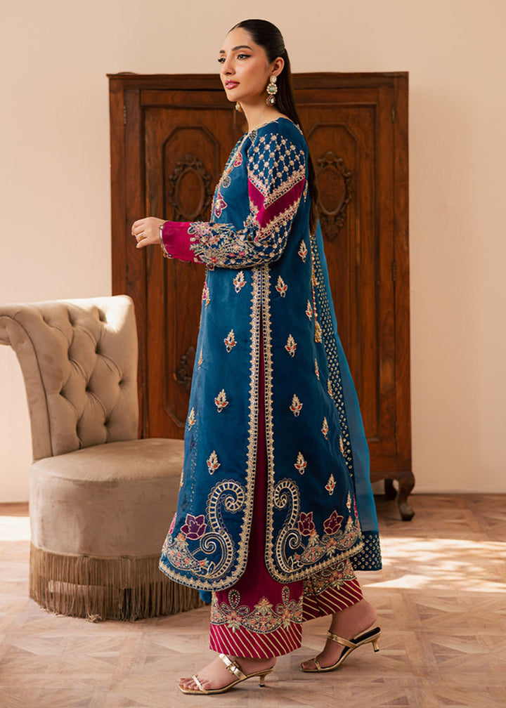 Buy Now Suave Luxury Formals '25 by Emaan Adeel | AVOIR Online in USA, UK, Canada, Germany, Italy, Austria, France, Denmark, UAE & Worldwide at Empress Clothing.