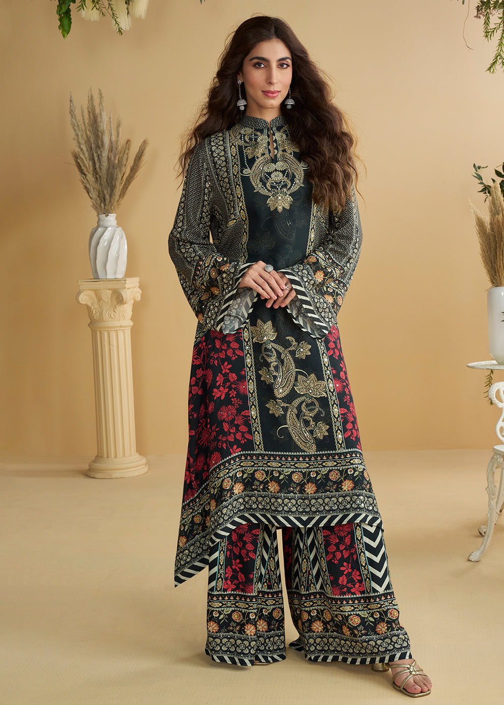 Buy NowBlack Trendy Crepe Printed Palazzo Style Suit Online in Newark, Miami, Toronto, London, Bayern, Austin, Denver, New York, Dubai & Worldwide at Empress.