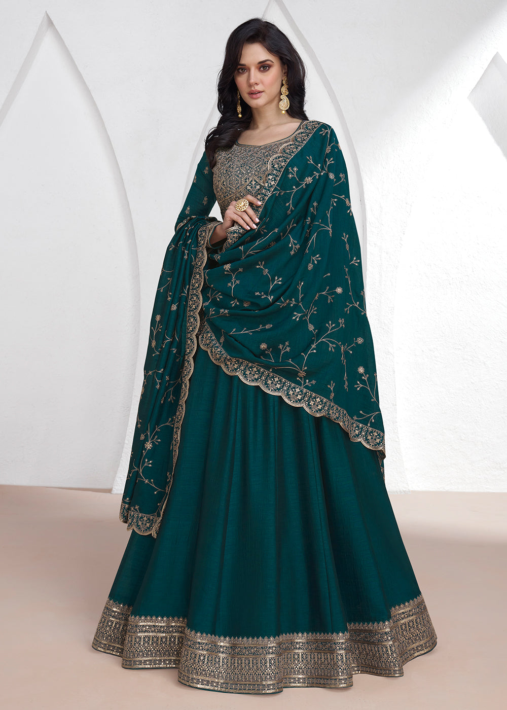 emerald green indian dress Nehha Nhata | Indo western & Indian Wear | Draped Sarees | This magnificent Emerald Green Contemporary Pant-Saree Set is a breathtaking harmony of vibrant color and intricate craftsmanship. The