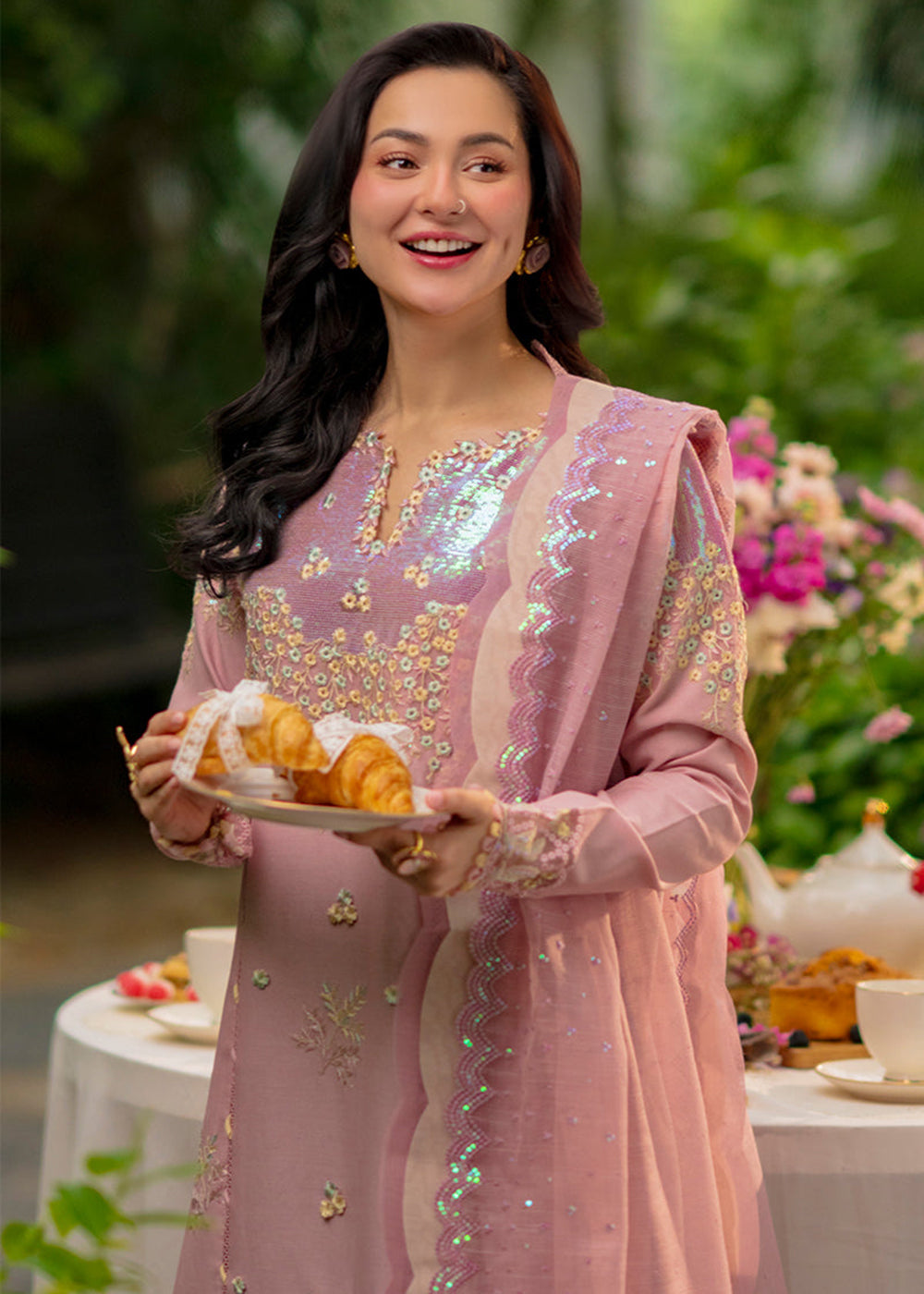 Buy Now Luxury Eid Collection 26 by Rang Rasiya | Alayna Online in US, UK, Canada, France, Greece, Germany, Ireland, Sweden, Denmark, UAE & Worldwide at Empress.