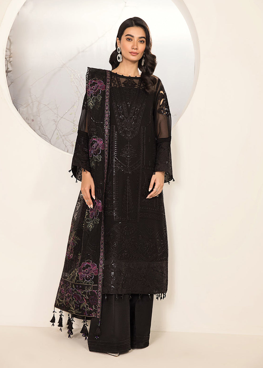 Buy Now Black Formal Suit - Alizeh - Lamhay Formals '23 - V15D03 - Amera Online in USA, UK, Canada & Worldwide at Empress Clothing. 