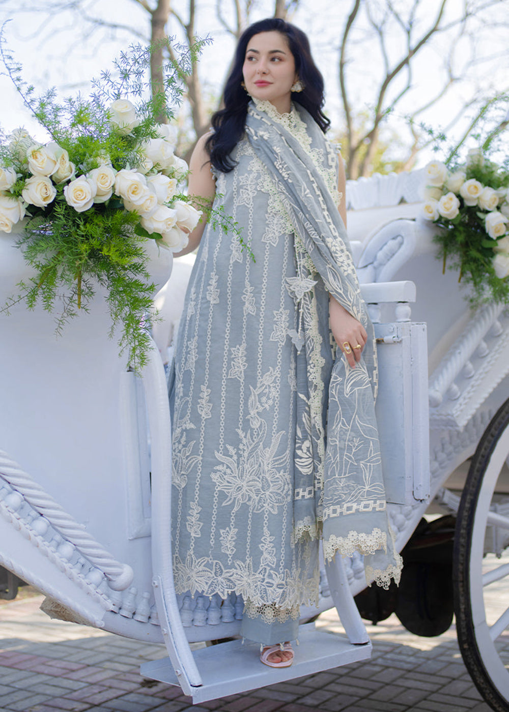 Buy Now Luxury Eid Collection 26 by Rang Rasiya | Ayla Online in US, UK, Canada, France, Greece, Germany, Ireland, Sweden, Denmark, UAE & Worldwide at Empress.