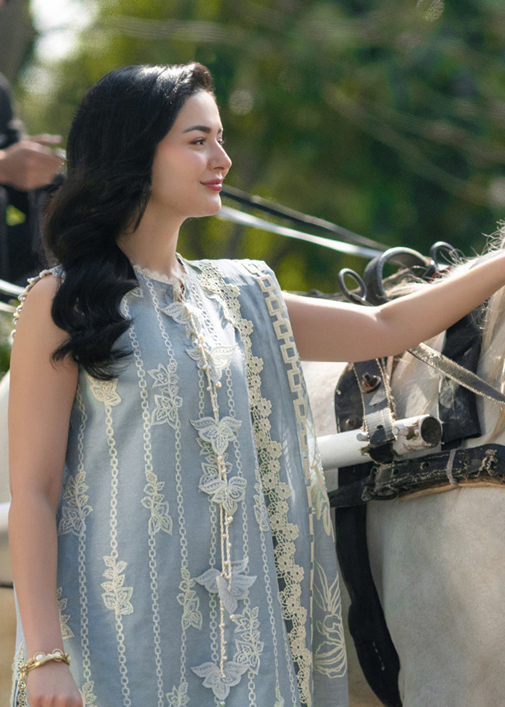 Buy Now Luxury Eid Collection 26 by Rang Rasiya | Ayla Online in US, UK, Canada, France, Greece, Germany, Ireland, Sweden, Denmark, UAE & Worldwide at Empress.