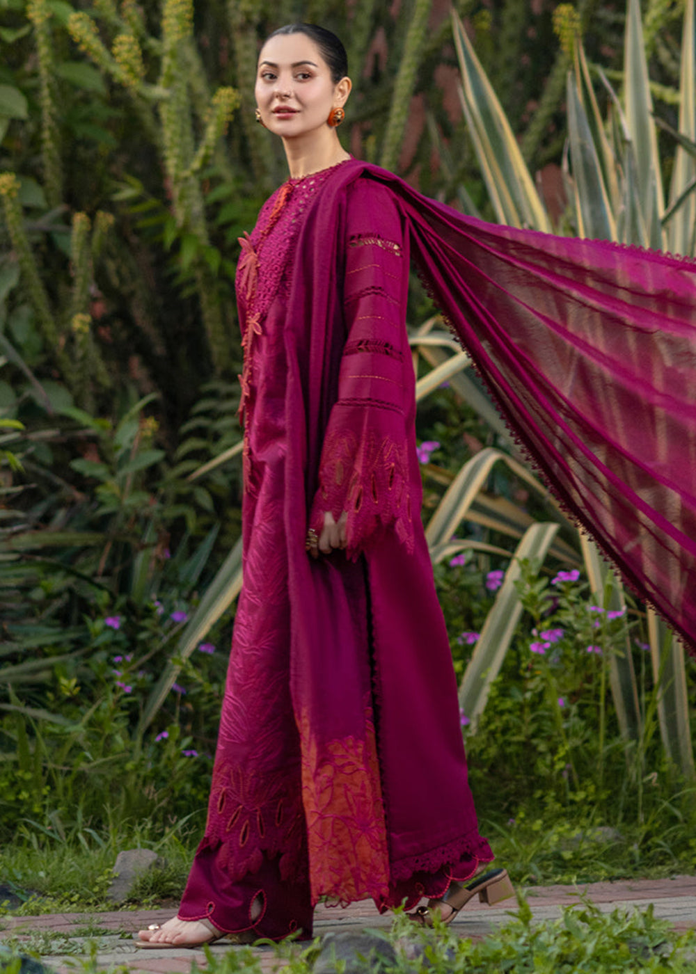 Buy Now Luxury Eid Collection 26 by Rang Rasiya | Ayra Online in US, UK, Canada, France, Greece, Germany, Ireland, Sweden, Denmark, UAE & Worldwide at Empress.