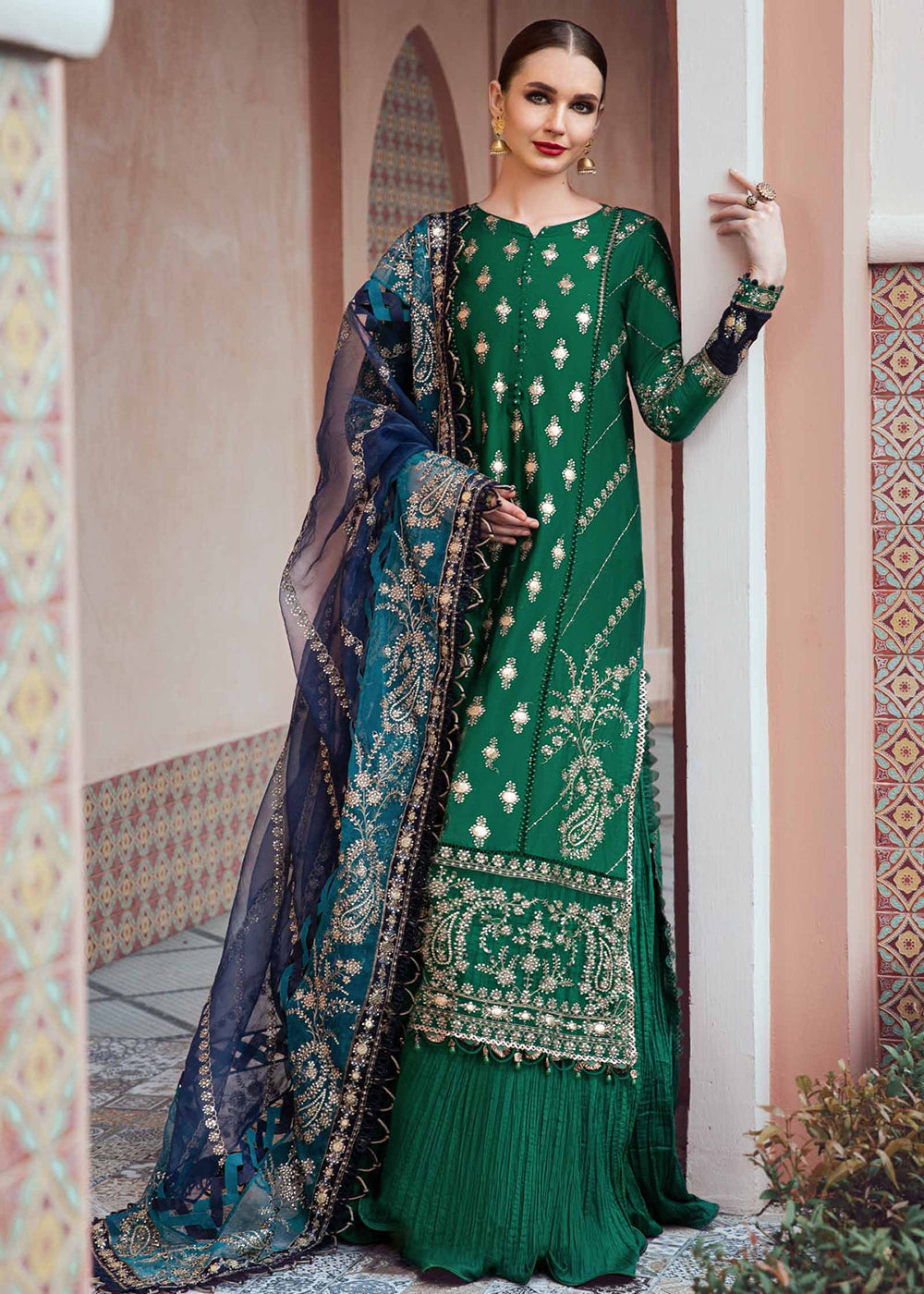 Sateen Unstitched Formals 2023 by Maria B | Emerald Green CST-711 Sateen Unstitched Formals 2023 by Maria B | Emerald Green CST-711