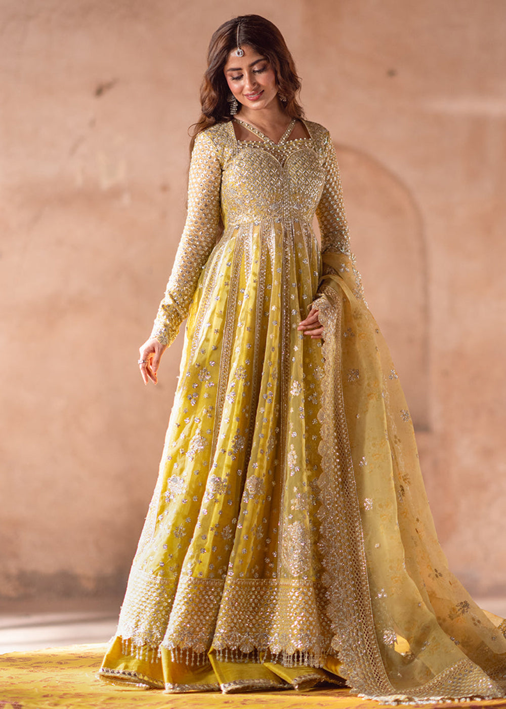Buy Now Sona Gachi Luxury Formals '25 by Bin Ilyas | D-606 Online in USA, UK, Canada, France, Italy, Germany, Sweden, UAE & Worldwide at Empress Clothing.