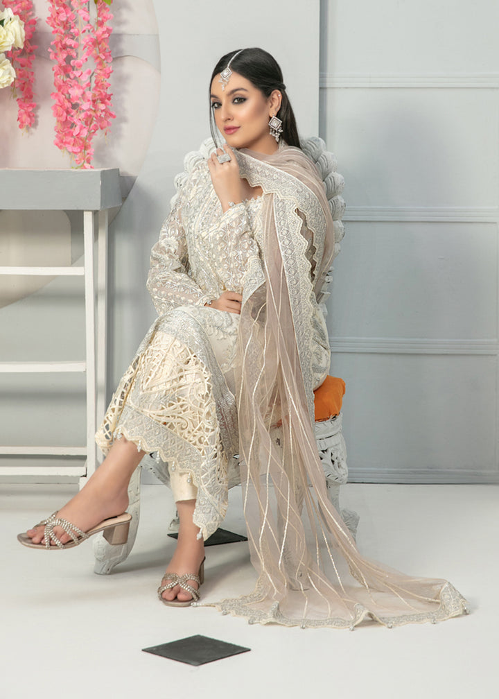 Buy Now Mahaba Formal Wear 2023 by Tawakkal Fabrics - D-7660 Online in USA, UK, Canada & Worldwide at Empress Clothing.