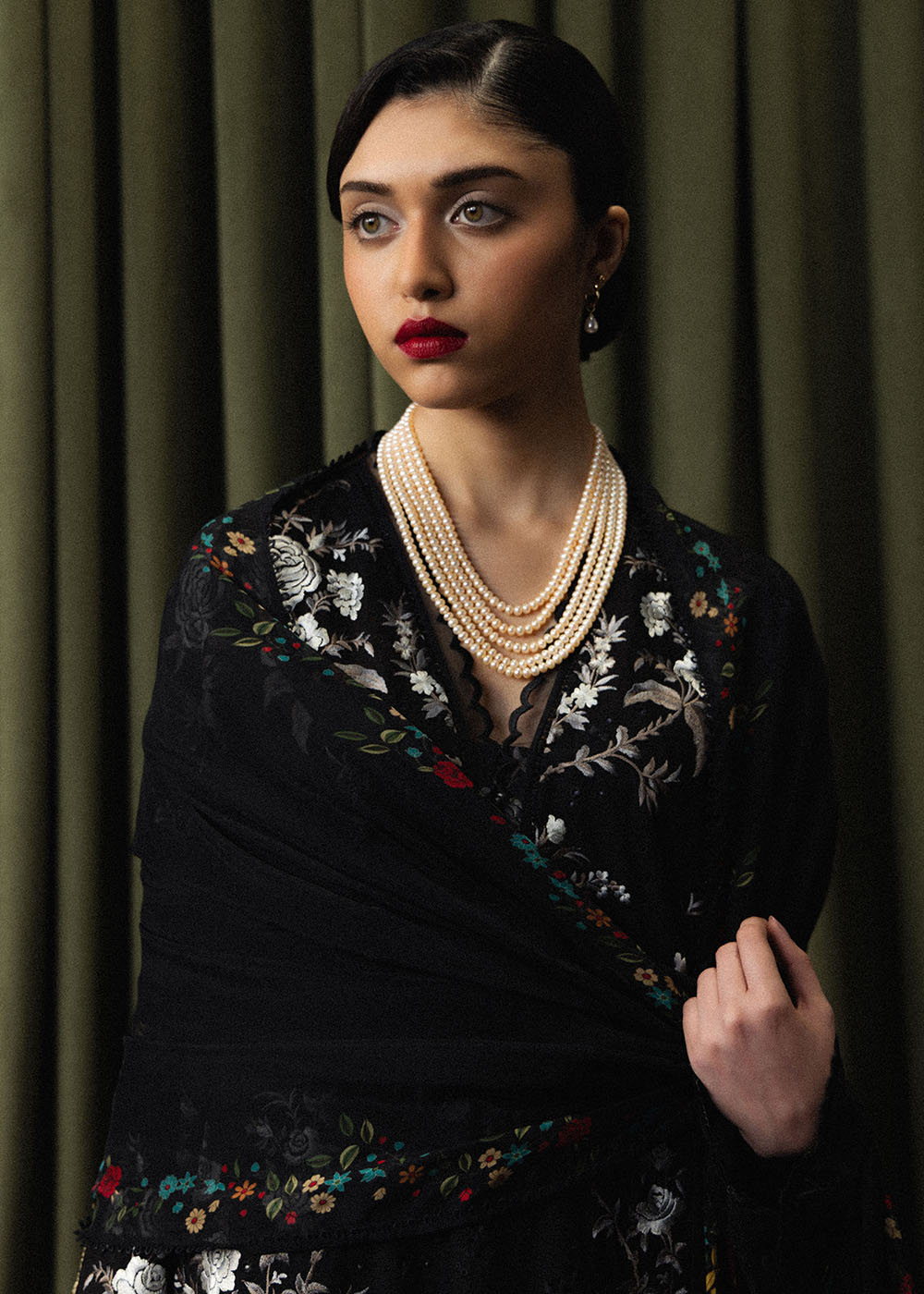 Buy Now Satori Luxury Lawn '26 by Zara Shahjahan | Takumi-D10 Online in US, UK, Canada, France, Italy, Germany, Greece, Sweden, Africa & Worldwide at Empress.