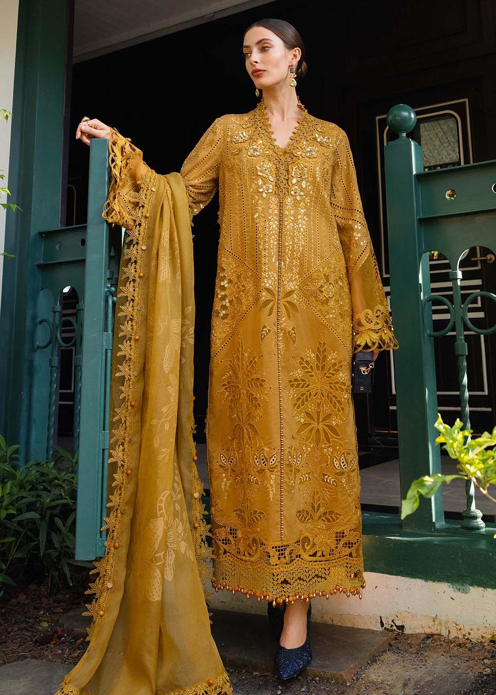 Buy Now Premium Luxury Eid Lawn '26 by Maria B | EL-26-07 Online in US, UK, Canada, France, Italy, Germany, Greece, Sweden, UAE, Africa & Worldwide at Empress.