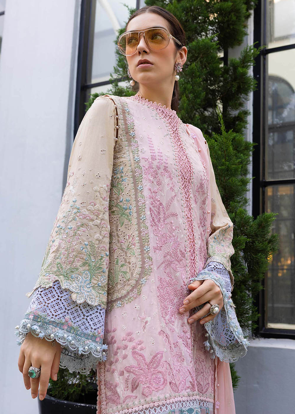 Buy Now Premium Luxury Eid Lawn '26 by Maria B | EL-26-09 Online in US, UK, Canada, France, Italy, Germany, Greece, Sweden, UAE, Africa & Worldwide at Empress.
