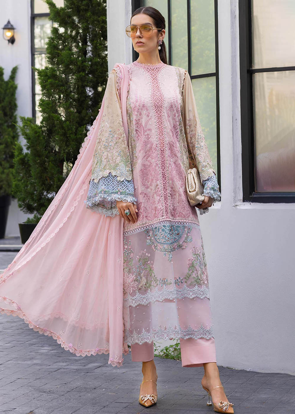 Buy Now Premium Luxury Eid Lawn '26 by Maria B | EL-26-09 Online in US, UK, Canada, France, Italy, Germany, Greece, Sweden, UAE, Africa & Worldwide at Empress.