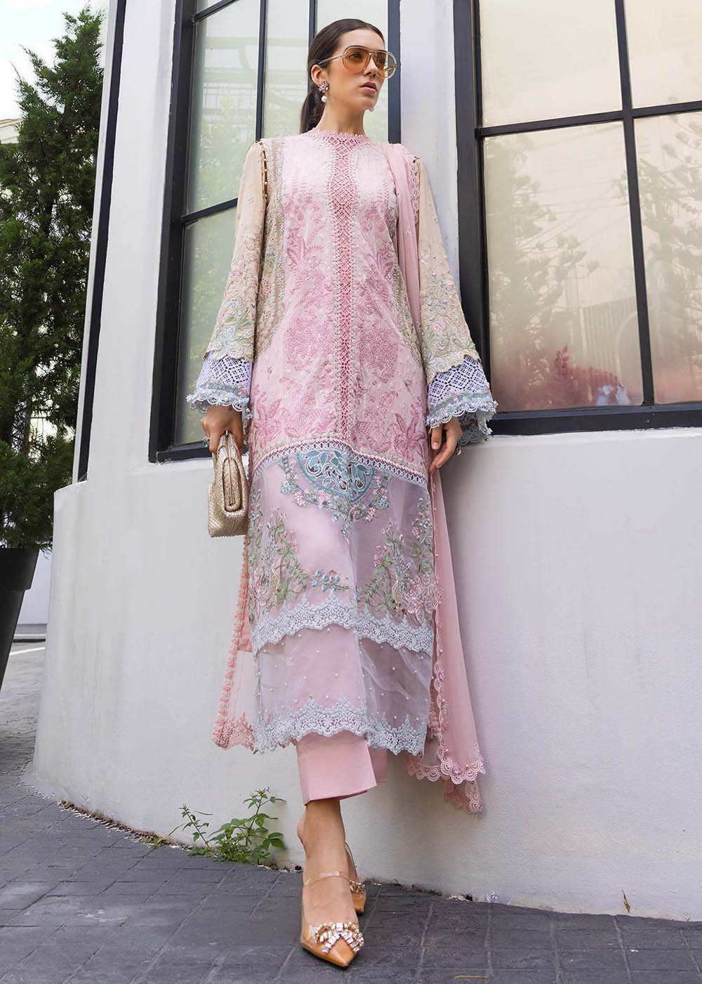 Buy Now Premium Luxury Eid Lawn '26 by Maria B | EL-26-09 Online in US, UK, Canada, France, Italy, Germany, Greece, Sweden, UAE, Africa & Worldwide at Empress.