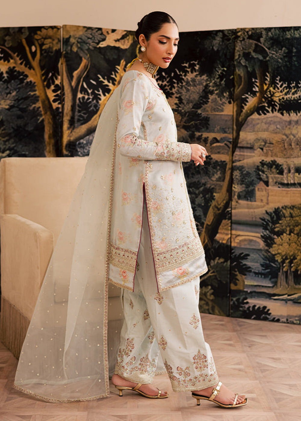 Buy Now Suave Luxury Formals '25 by Emaan Adeel | ELAIN Online in US, UK, Canada, Germany, Italy, Austria, France, Denmark, UAE & Worldwide at Empress Clothing.