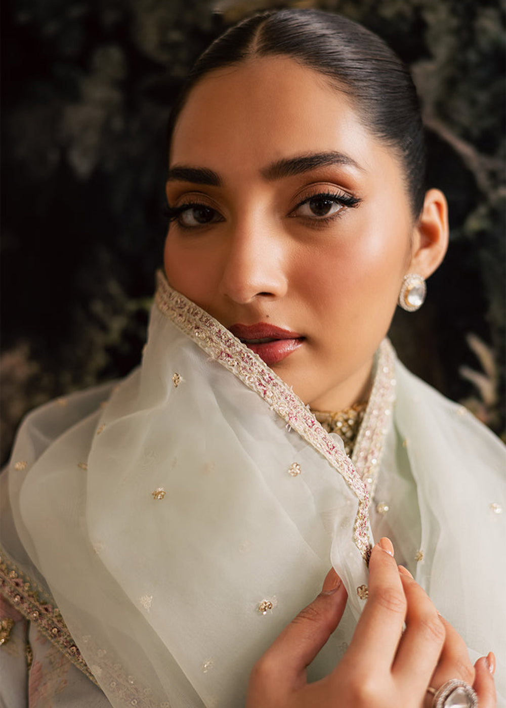 Buy Now Suave Luxury Formals '25 by Emaan Adeel | ELAIN Online in US, UK, Canada, Germany, Italy, Austria, France, Denmark, UAE & Worldwide at Empress Clothing.