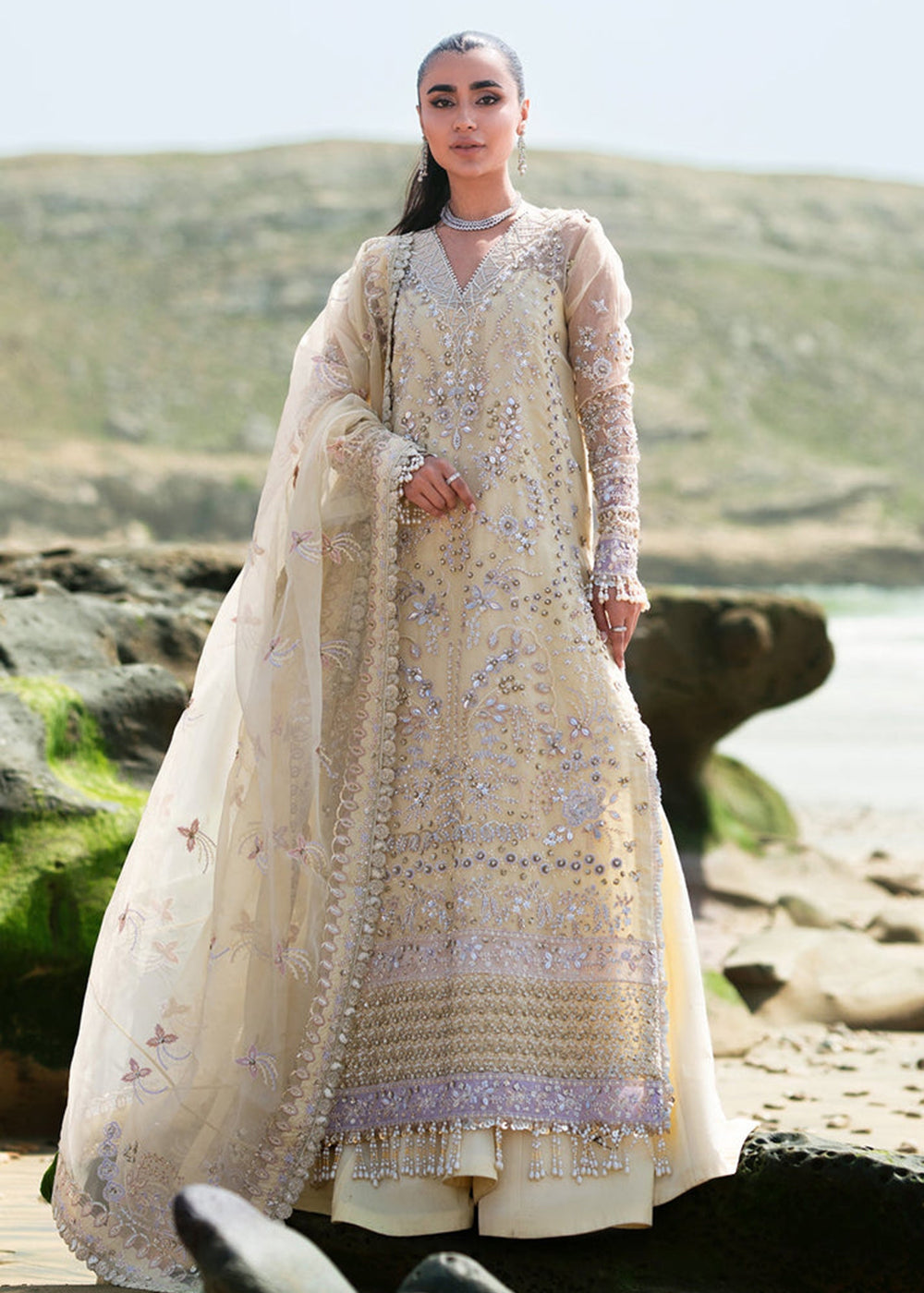 Buy Now Kamari Reveuse Wedding Formals '24 by Emaan Adeel | ELLE Online at Empress Online in USA, UK, Canada & Worldwide at Empress Clothing.