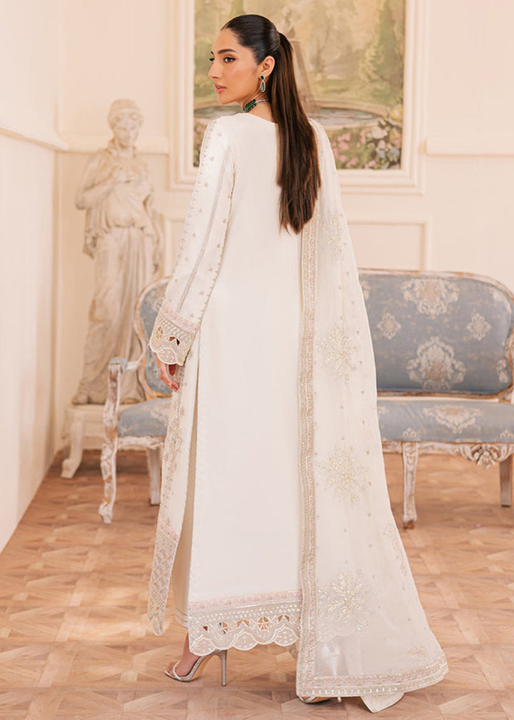 Buy Now Suave Luxury Formals '25 by Emaan Adeel | EZELLE Online in US, UK, Canada, Germany, Italy, Austria, France, Denmark, UAE & Worldwide at Empress Clothing.