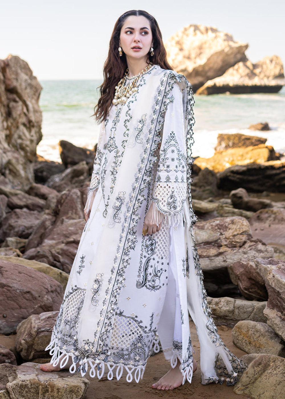 Buy Now Sahil Kinare Luxury Lawn '24 by Qalamkar | FP-02 FIZA Online at Empress Online in USA, UK, Canada & Worldwide at Empress Clothing.