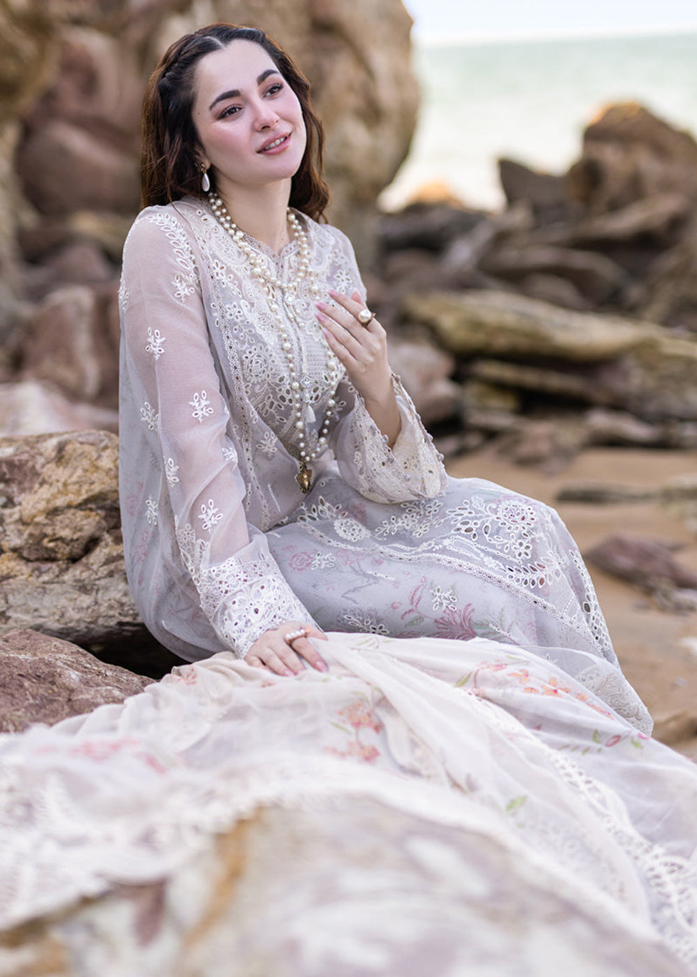 Buy Now Sahil Kinare Luxury Lawn '24 by Qalamkar | FP-11 EMIRA Online at Empress Online in USA, UK, Canada & Worldwide at Empress Clothing.