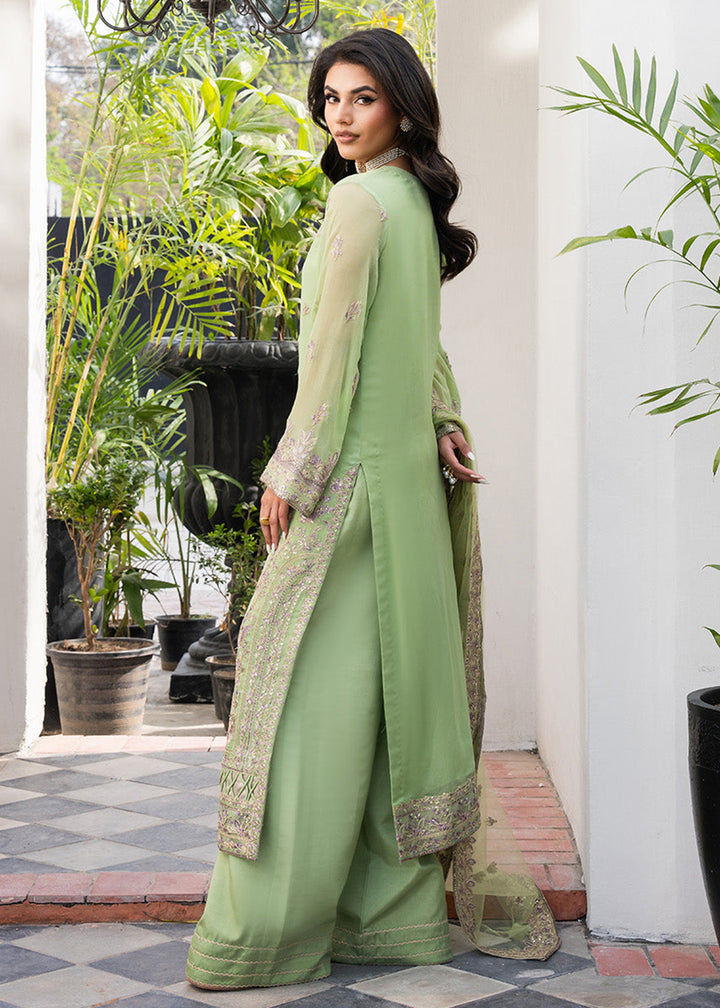 Buy Now Tarz Luxury Formels '25 by Freesia | Maneli - FW40043 Online in US, UK, Canada, Germany, Italy, Austria, France, Qatar & Worldwide at Empress Clothing.