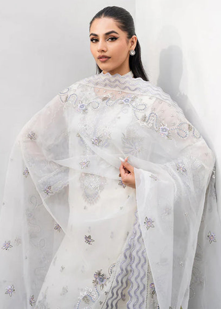 Buy Now Tarz Luxury Formels '25 by Freesia | Rozhan - FW40045 Online in US, UK, Canada, Germany, Italy, Austria, France, Qatar & Worldwide at Empress Clothing.