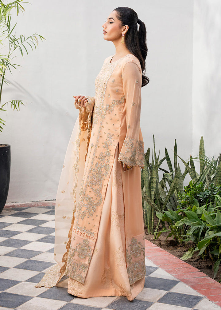 Buy Now Tarz Luxury Formels '25 by Freesia | Radin - FW40049 Online in US, UK, Canada, Germany, Italy, Austria, France, Qatar & Worldwide at Empress Clothing.