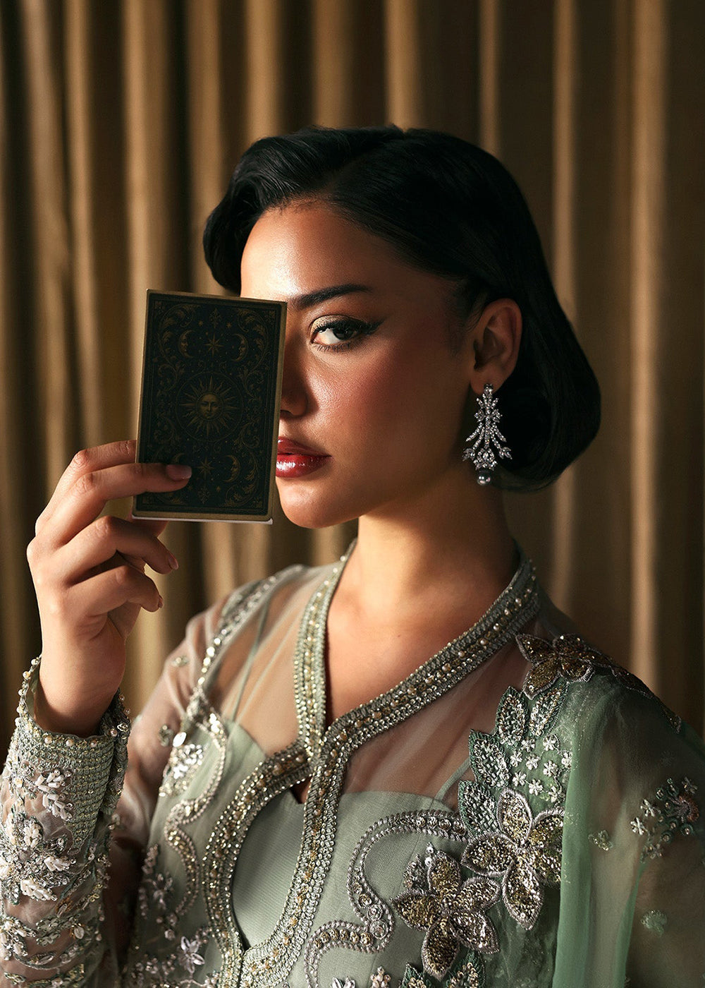 Buy Now La Fuchsia Luxury Formals '26 by Afrozeh | Fortune Teller Online in US, UK, Canada, France, Italy, Germany, Greece, UAE, Switzerland & Worldwide at Empress.