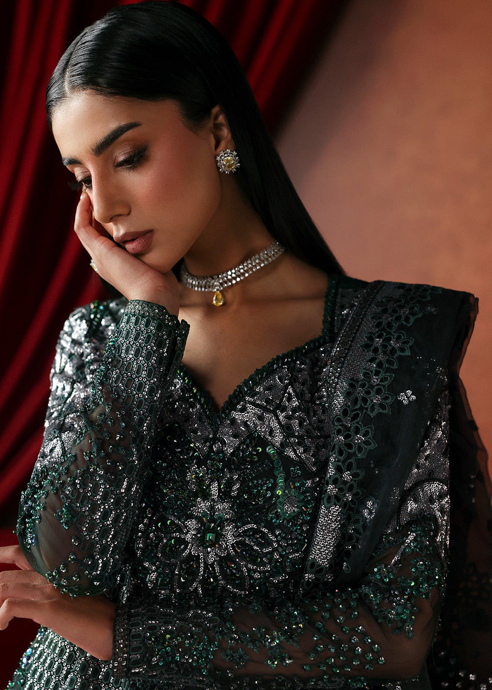 Buy Now La Fuchsia Luxury Formals '26 by Afrozeh | Hierophant Online in US, UK, Canada, France, Italy, Germany, Greece, UAE, Switzerland & Worldwide at Empress.