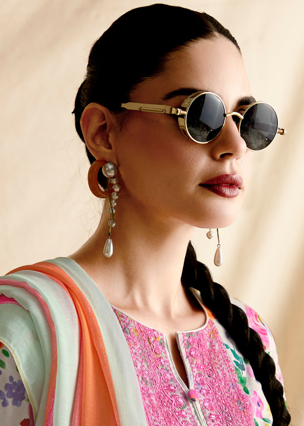 Buy Now White Pure Lawn Resham & Digital Printed Salwar Suit Online in USA, UK, Canada, Germany, Italy, France, Austria, UAE & Worldwide at Empress Clothing.