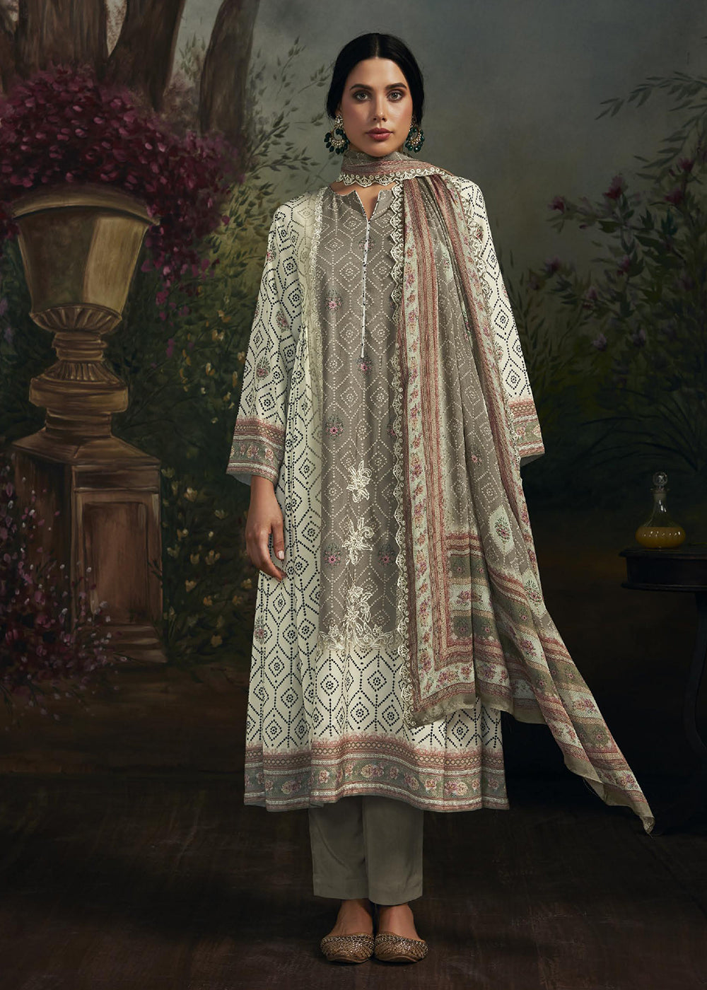 Buy Now Pakistani Style Off White Digital Printed Salwar Suit Online in USA, UK, Canada, Germany, Australia & Worldwide at Empress Clothing. 
