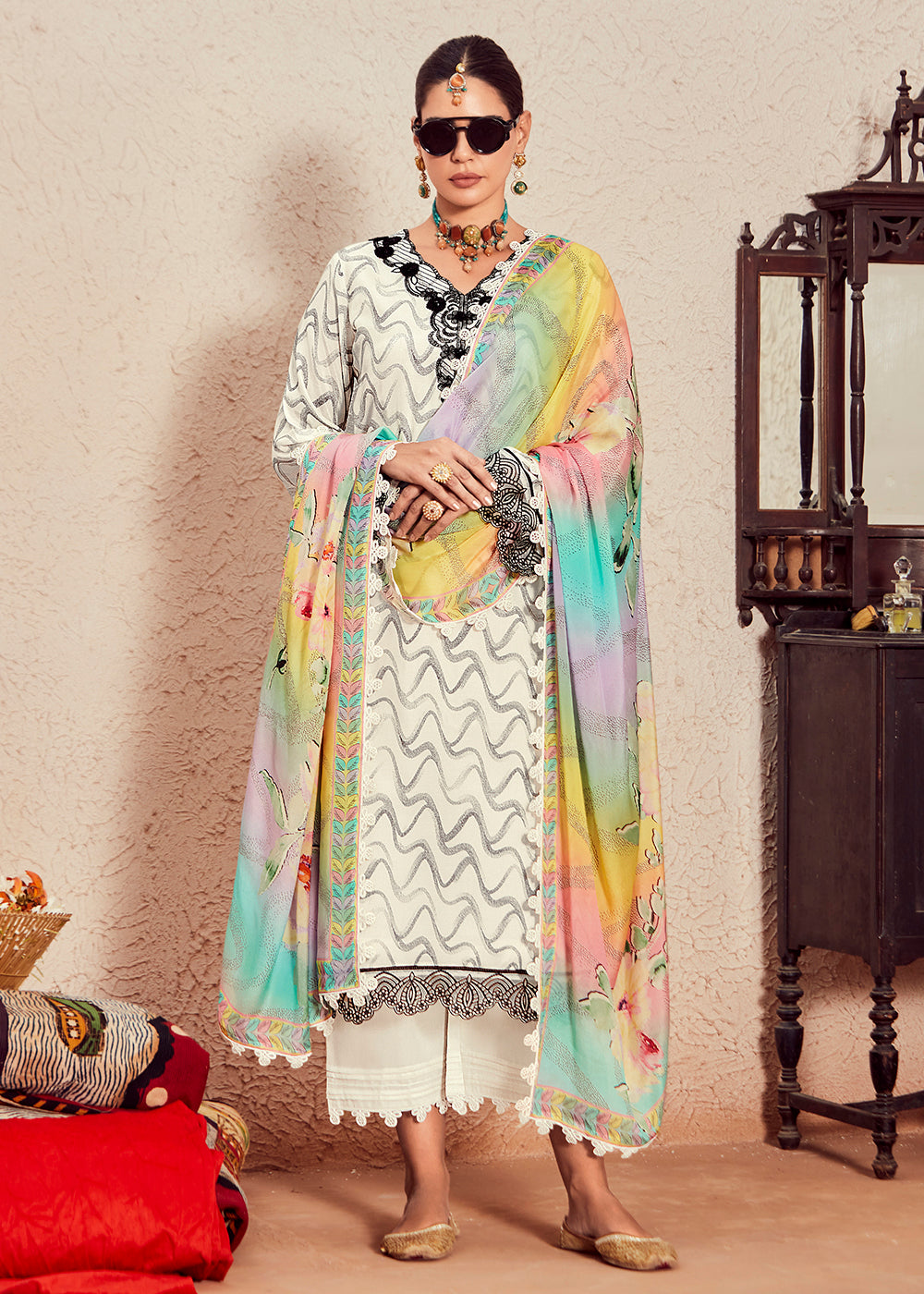 Buy Now Muslin Cotton Off White Digital Print & Embroidered Salwar Suit Online in USA, UK, Canada, Germany, Australia & Worldwide at Empress Clothing.
