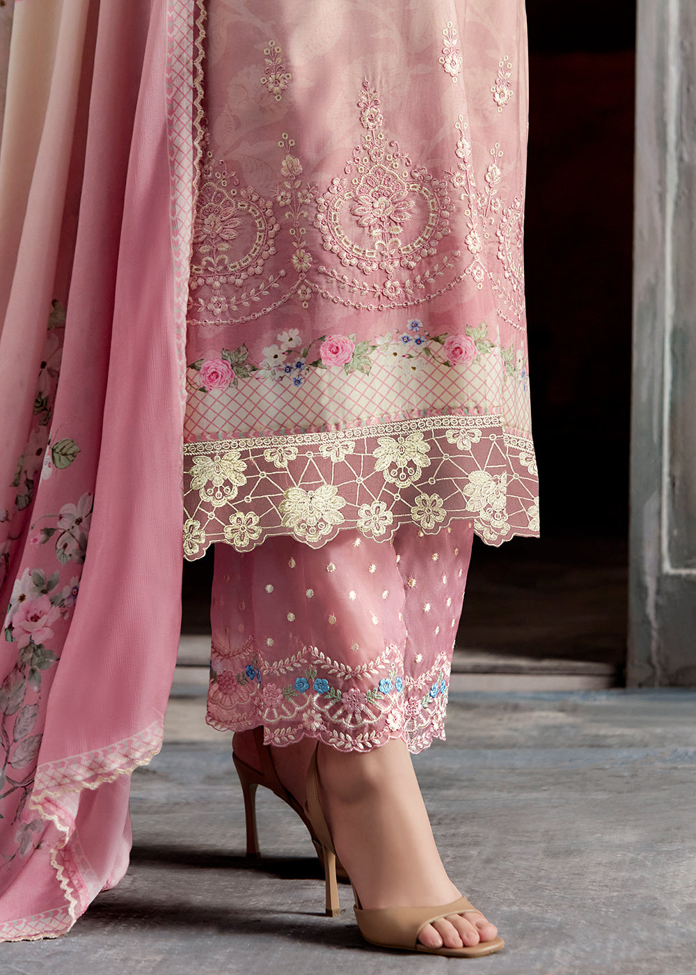 Buy Now Ombre Off White & Pink Pure Muslin Festuve Salwar Suit Online in USA, UK, Canada, Germany, Italy, France, Denmark, UAE & Worldwide at Empress Clothing.