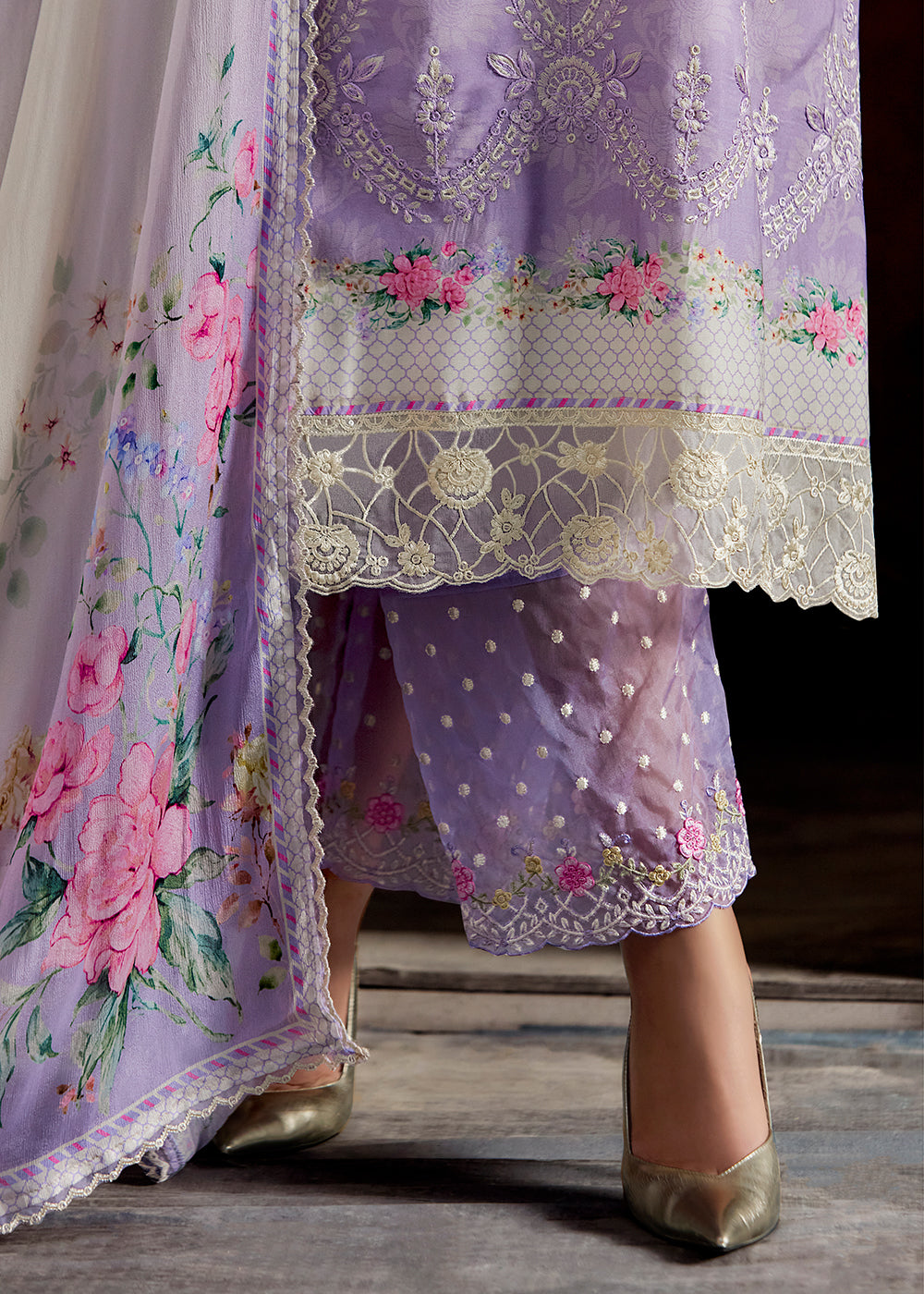 Buy Now Ombre Off White & Lilac Pure Muslin Festuve Salwar Suit Online in USA, UK, Canada, Germany, Italy, France, Denmark, UAE & Worldwide at Empress Clothing.