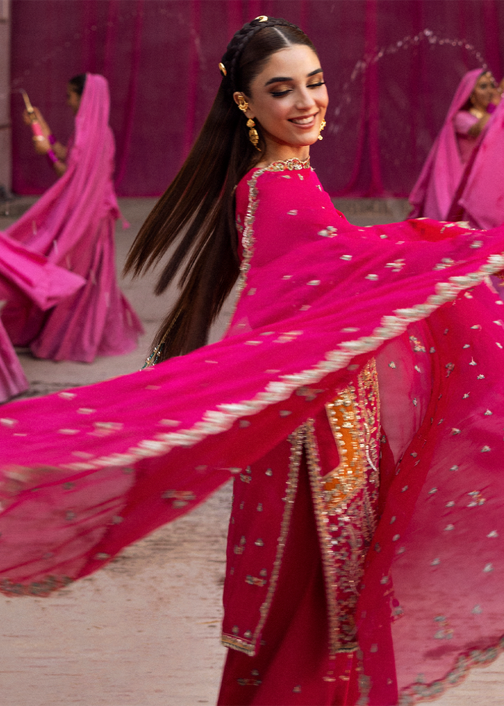 Buy Now The Empress Wedding Formals '25 by Emaan Adeel | MAELISSA Online in USA, UK, Canada, France, Italy, Germany, Qatar, UAE & Worldwide at Empress Clothing.