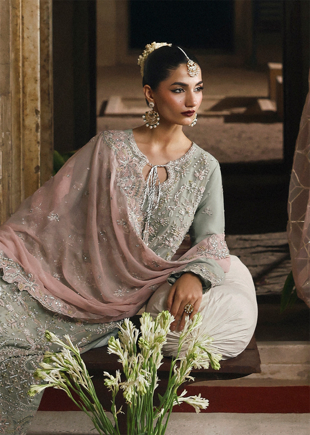 Buy Now Romansiyyah Luxury Formals 25 by Emaan Adeel | MAHPARI Online in US, UK, Canada, France, Italy, Germany, Sweden, Greece, Ireland & Worldwide at Empress.